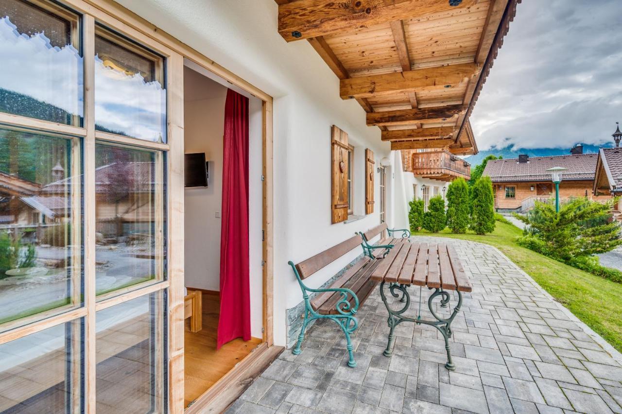 Chaletdorf Am Sonnenhang Neukirchen am Grossvenediger Exterior foto